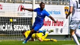 slovan čb Fvh9puyWwAECvrf